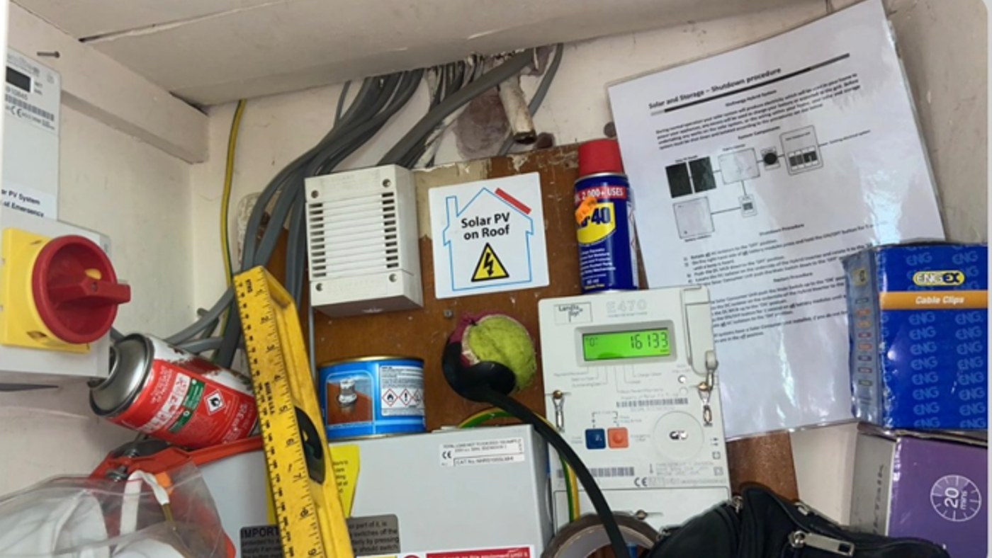 electricity cupboard - bad example