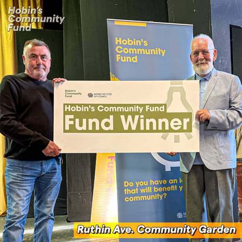Ruthin Avenue Community Project accepting their Hobins Funding