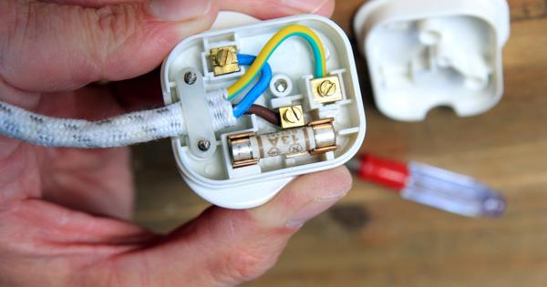 uk plug and wiring