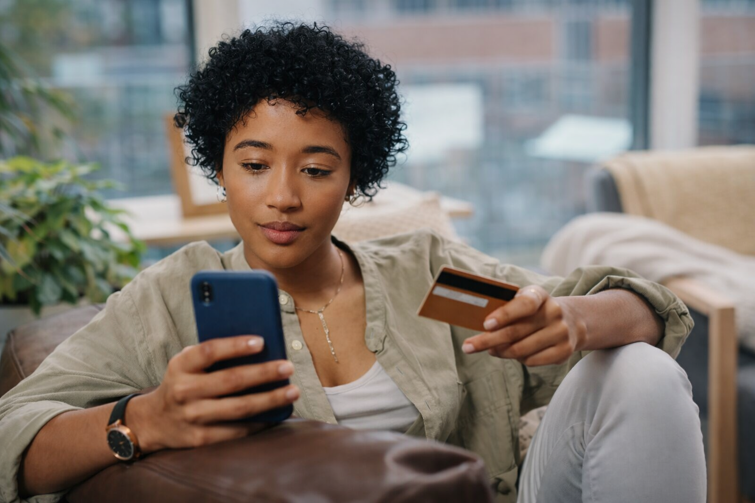 Rent Hero Woman Paying Rent Online